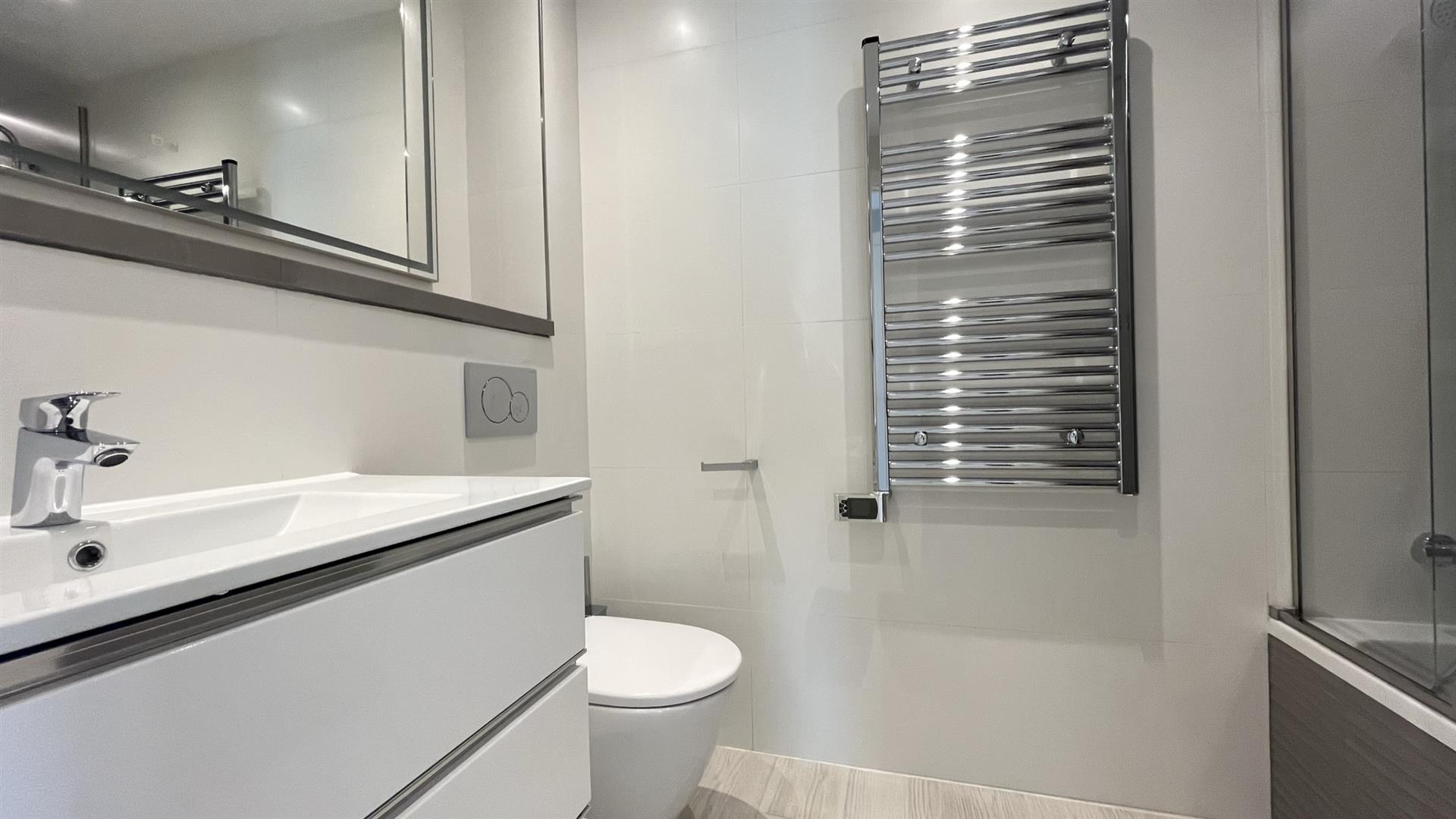 Image of Apartment - 2 Bedrooms - 2 Bathrooms for Rental in Marina Club-Gibraltar, Image 7